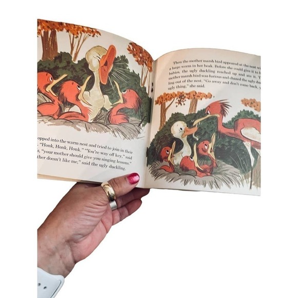 VINTAGE The ugly Duckling read along record book - Picture 3 of 5